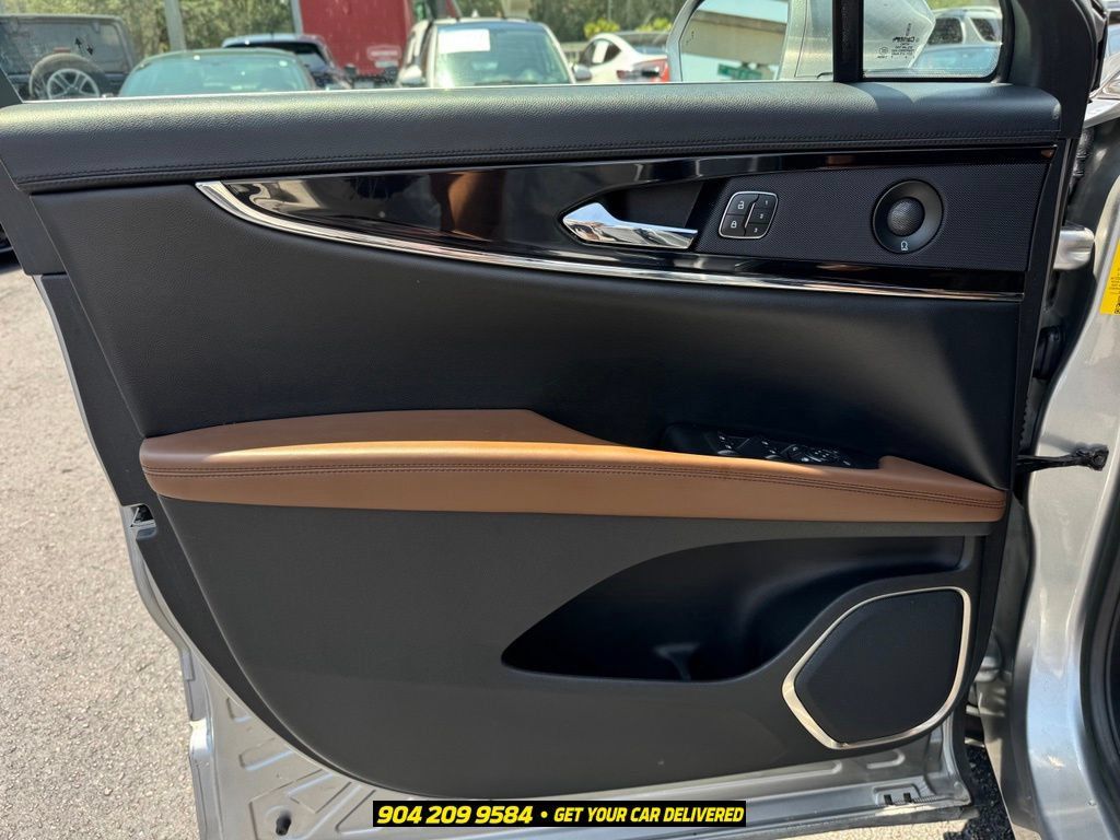 Used 2021 Lincoln Nautilus Reserve FWD image 24