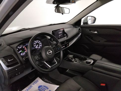 Used 2024 Nissan Rogue SV image 28