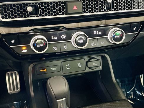 Used 2025 Honda Civic Sport image 15