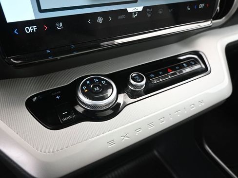 Used 2025 Ford Expedition Max Active image 17