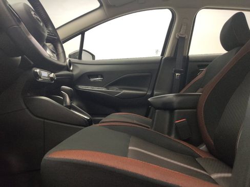 Used 2024 Nissan Versa SR FWD image 17
