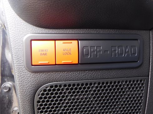 Used 2016 Jeep Wrangler Unlimited Rubicon image 15