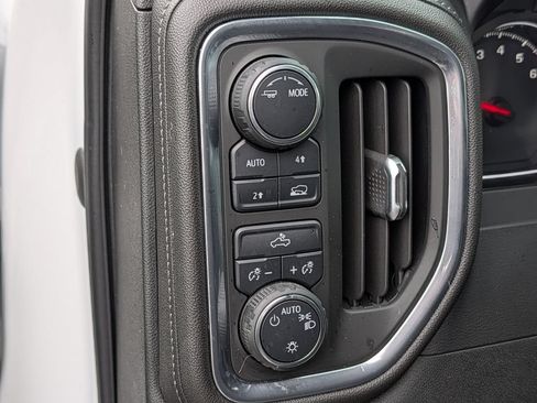 Used 2021 Chevrolet Silverado 1500 LT w/ Convenience Package II AWD/4WD image 18