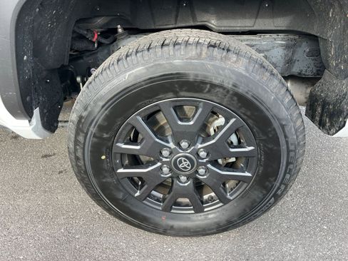 Used 2025 Toyota 4Runner SR5 image 30