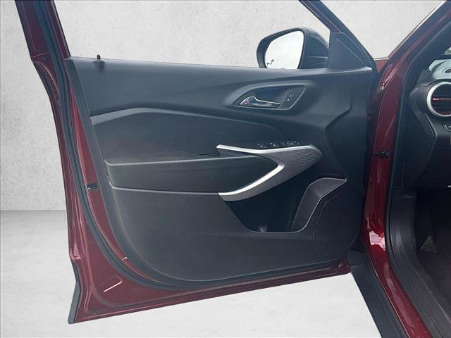 Certified 2024 Chevrolet Trax RS FWD image 18
