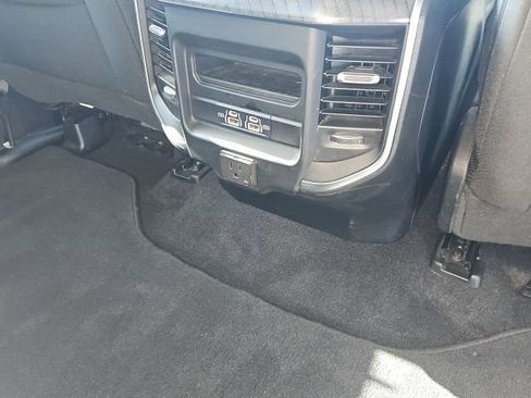 Used 2025 RAM 1500 Big Horn AWD/4WD image 7