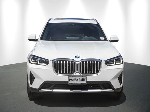 Used 2024 BMW X3 sDrive30i w/ Premium Package RWD image 2