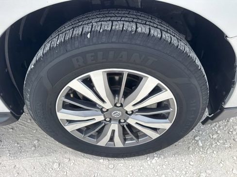 Used 2020 Nissan Pathfinder SL AWD/4WD image 26
