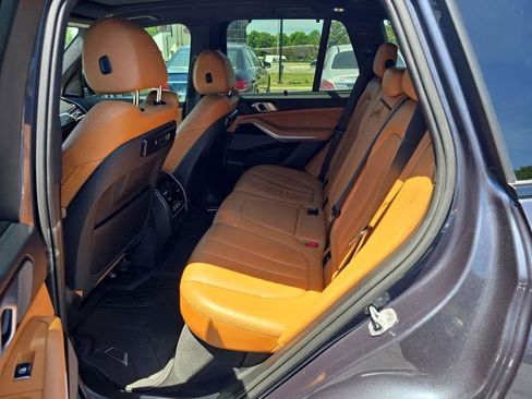 Used 2019 BMW X5 xDrive40i w/ M Sport Package AWD/4WD image 12