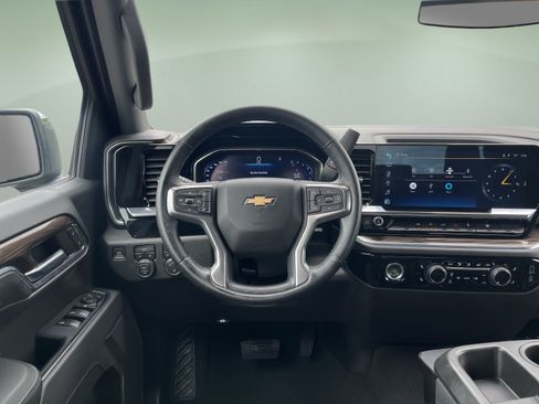 Used 2024 Chevrolet Silverado 1500 LT AWD/4WD image 33
