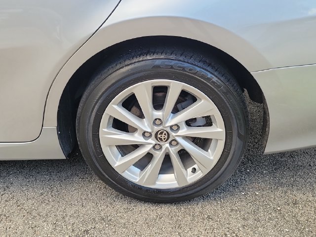 Used 2024 Toyota Camry LE FWD image 5