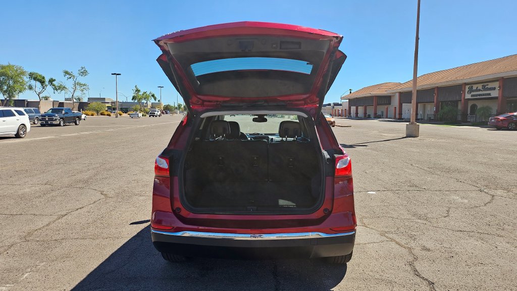Used 2018 Chevrolet Equinox Premier FWD image 13