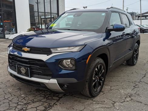 Used 2023 Chevrolet TrailBlazer LT image 2