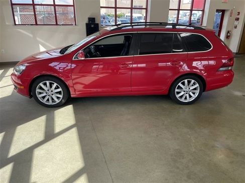 Used 2011 Volkswagen Jetta TDI w/ Wheel & Sunroof Pkg FWD image 4