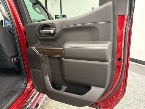 Used 2019 Chevrolet Silverado 1500 RST image 17