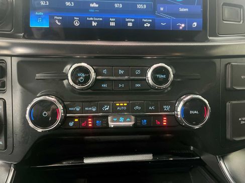 Used 2022 Ford F150 Platinum w/ Equipment Group 701A High image 16