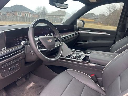 Certified 2025 Cadillac Escalade ESV Premium Luxury w/ LPO, Floor Liner Package image 11