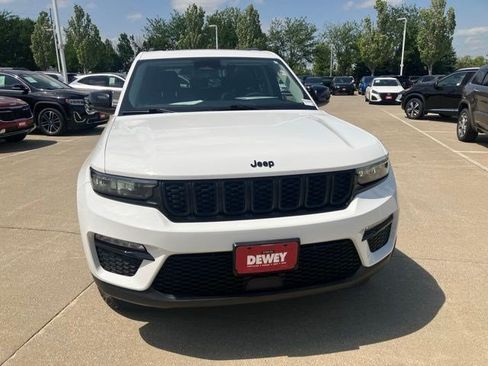 Used 2023 Jeep Grand Cherokee Limited w/ Black Appearance Package AWD/4WD image 2