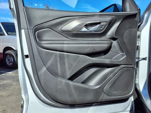 Certified 2022 GMC Terrain SLE image 22