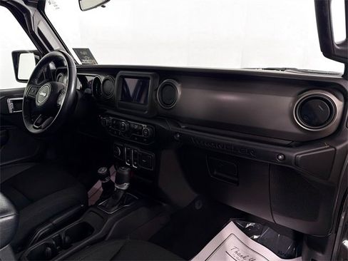 Used 2021 Jeep Wrangler Sport S image 28