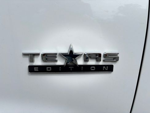 Used 2021 Chevrolet Silverado 1500 LT w/ LPO, Liner Protection Package AWD/4WD image 10