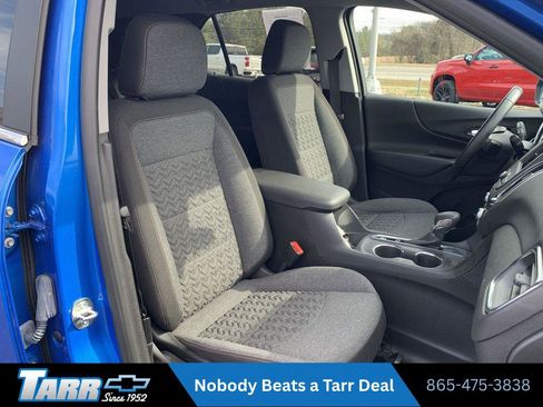 Used 2024 Chevrolet Equinox LT w/ LPO, Floor Liner Package FWD image 23