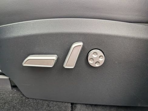 Used 2023 Tesla Model Y Long Range AWD/4WD image 16