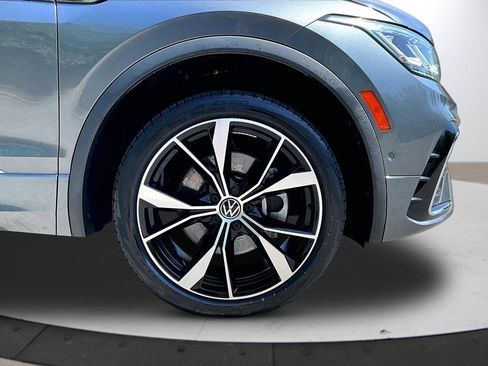 Used 2022 Volkswagen Tiguan SEL R-Line AWD/4WD image 34