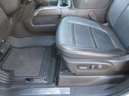 Certified 2023 GMC Sierra 2500 Denali w/ Denali Ultimate Package image 24