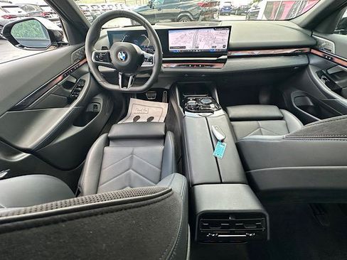 Used 2026 BMW 540i xDrive AWD/4WD image 21