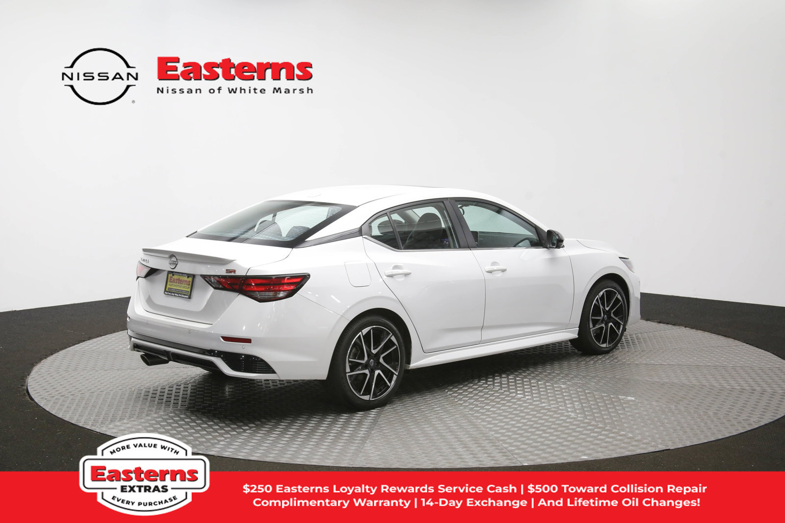 Used 2024 Nissan Sentra SR w/ SR Premium Package FWD image 41