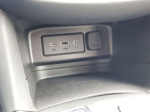 Used 2024 Chevrolet Equinox LT image 17