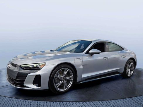 Used 2022 Audi e-tron GT Premium Plus AWD/4WD image 2