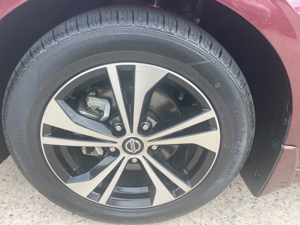 Used 2021 Nissan Sentra SV FWD image 11