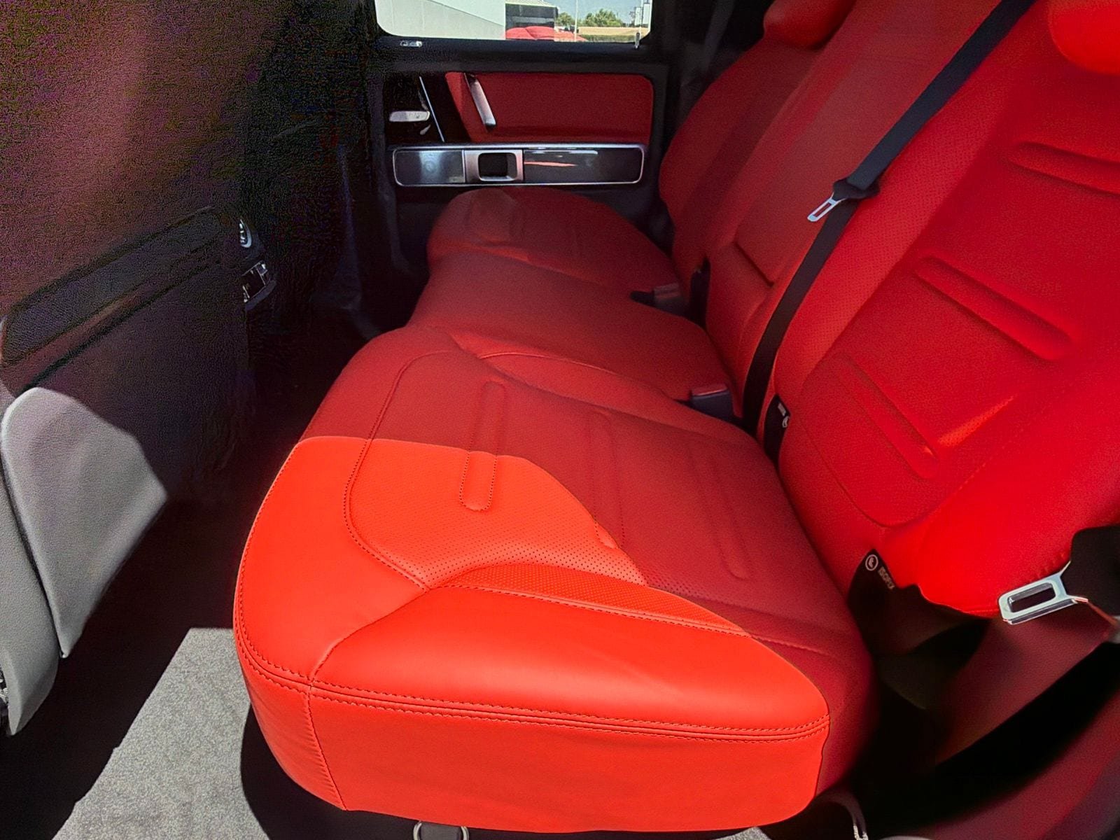 New 2027 Mercedes-Benz G 580 e image 27