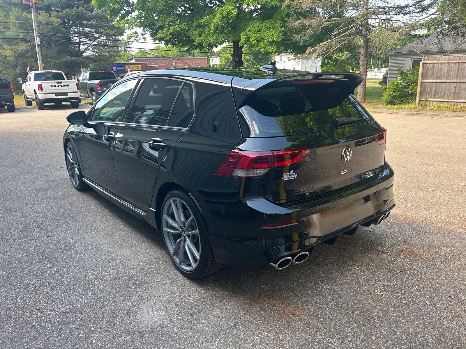 Used 2024 Volkswagen Golf R AWD/4WD image 7