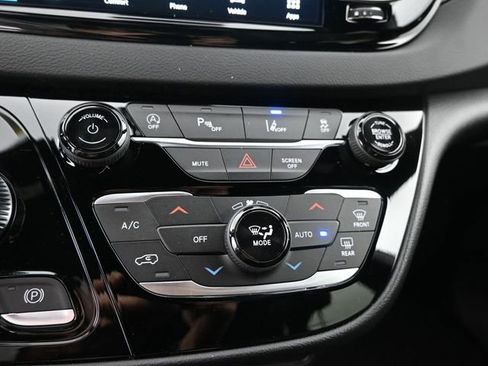 New 2026 Chrysler Voyager LX image 34