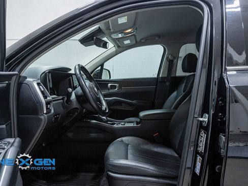 Used 2021 Kia Sorento S image 11