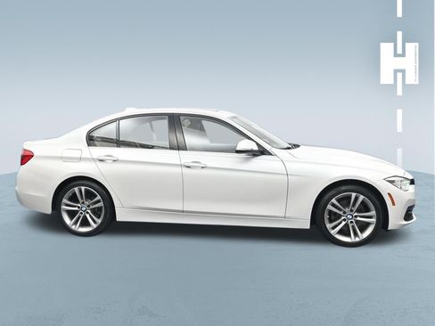 Used 2017 BMW 330i Sedan RWD image 3