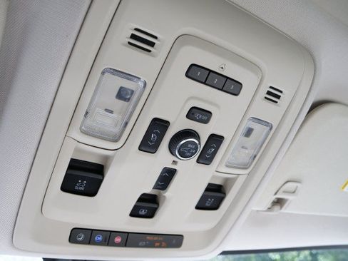Used 2021 GMC Yukon Denali AWD/4WD image 42