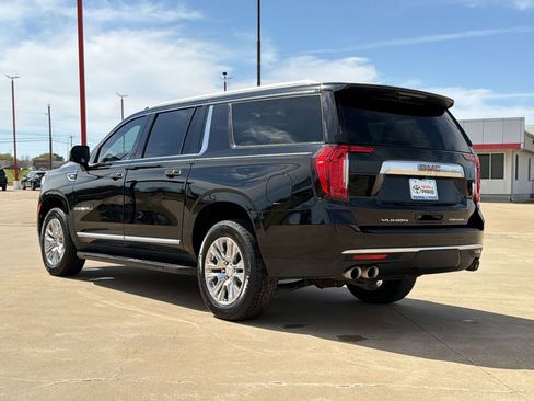 Used 2023 GMC Yukon XL Denali image 3