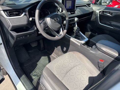 Used 2023 Toyota RAV4 XLE w/ Convenience Package FWD image 23