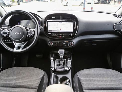 Certified 2023 Kia Soul EX image 14