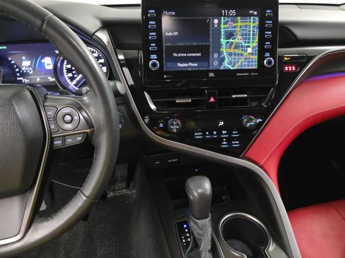 Used 2022 Toyota Camry XSE w/ Navigation Upgrade Package image 11