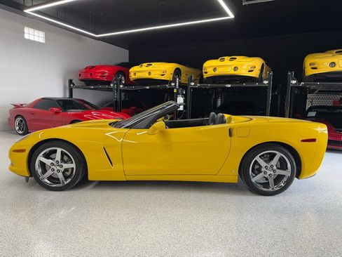 Used 2008 Chevrolet Corvette Convertible RWD image 3
