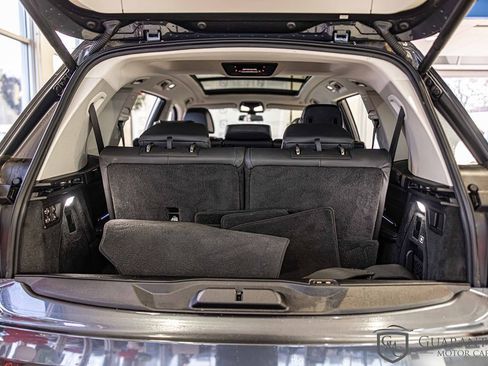 Used 2021 BMW X7 xDrive40i w/ Premium Package image 17