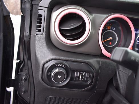 Used 2021 Jeep Wrangler Unlimited Sport image 25