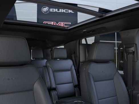 New 2026 GMC Yukon Denali w/ Denali Reserve Package AWD/4WD image 25
