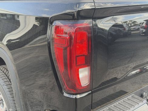 New 2026 GMC Sierra 1500 SLE w/ Preferred Package image 11