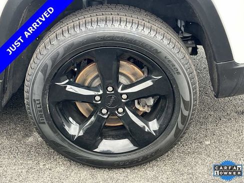 Certified 2024 Jeep Grand Cherokee L Limited w/ Luxury Tech Group II image 12